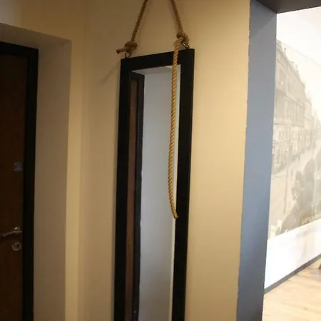 Apartment Simple & Elegant